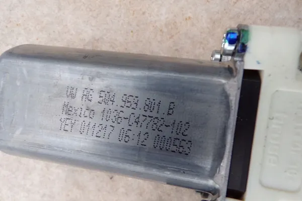 Ikkunaliftimoottori Volkswagen OE 5Q4959801D image 4