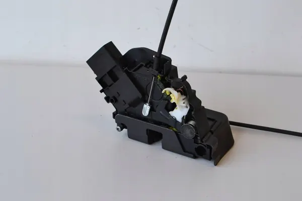 Vordertürschloss rechts Volvo V70 III OE 31253658 image 2