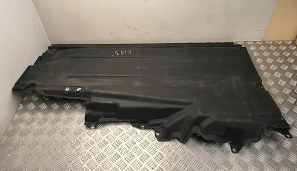 Audi Q5 motorunderskydd OEM 8MA825207 - Begagnad image 2