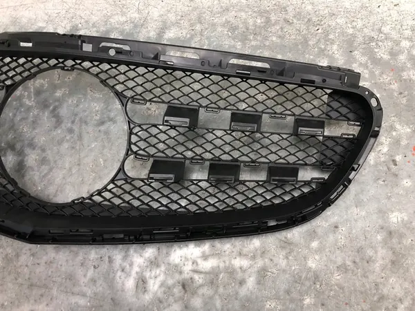 GRILL ATRAPA MERCEDES W212 LIFT A2128851400 image 2