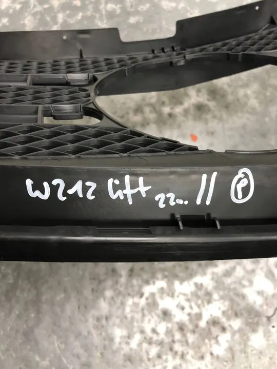 GRILL ATRAPA MERCEDES W212 LIFT A2128851400 image 8