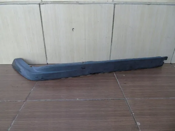 Puskuri Hockeylista vasen+oikea Golf III GTI OEM image 4