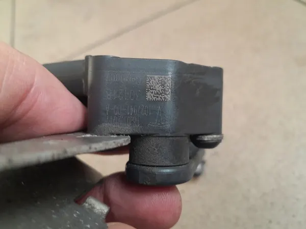 Tesla X 2015-21 Strålkastarnivåsensor OEM 1027941-00-A image 3