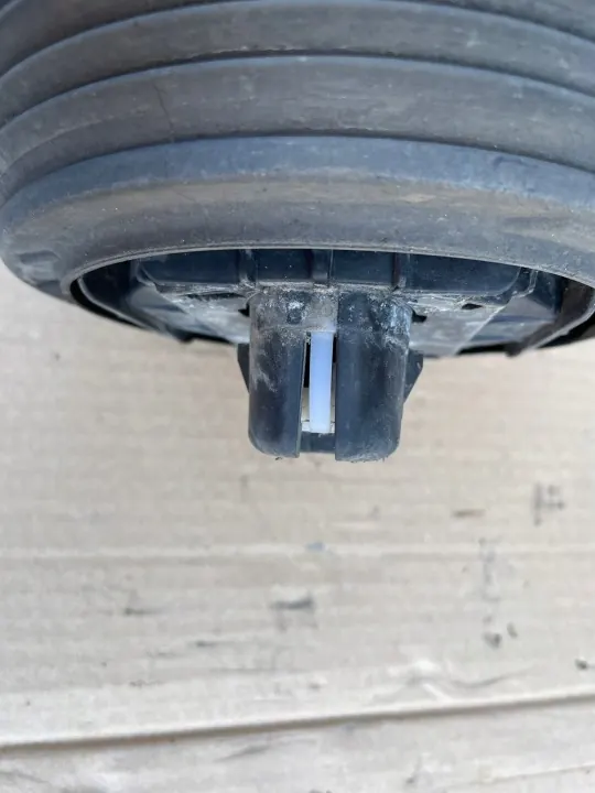 Bakre Höger Stötdämpare OEM 4M0616002AA Audi Q7 image 4