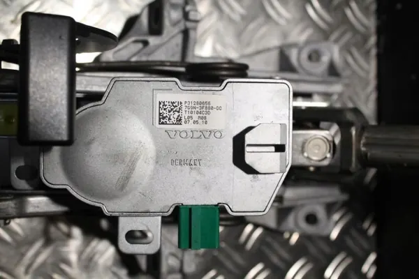 Joint de colonne direction Volvo OEM 31329258 Occasion image 4