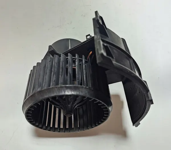 Ventilador de aquecimento VW TRANSPORTER T5 7E1820021 image 7