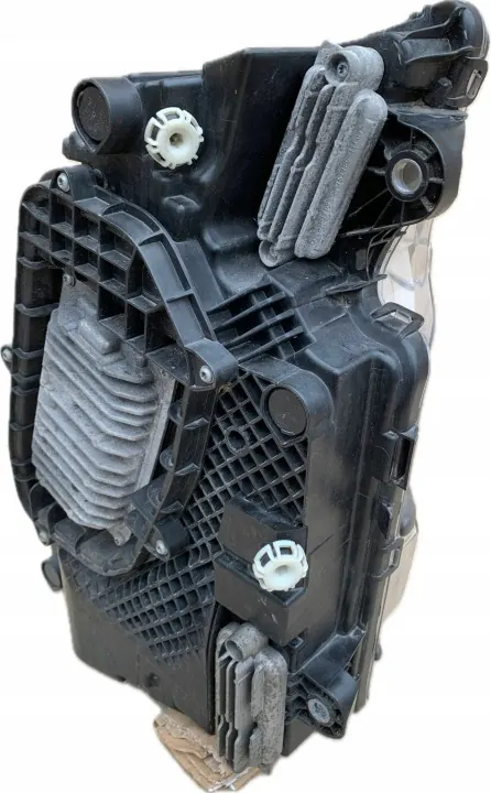 Farol direito Volvo FH5 OEM 24056514 - Usado image 3