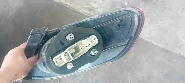 Luz trasera izquierda VW PASSAT CC 2008-2012 image 6