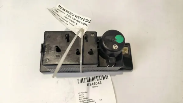 Pompe de serrure Mercedes W210 OEM 2108000148 image 6