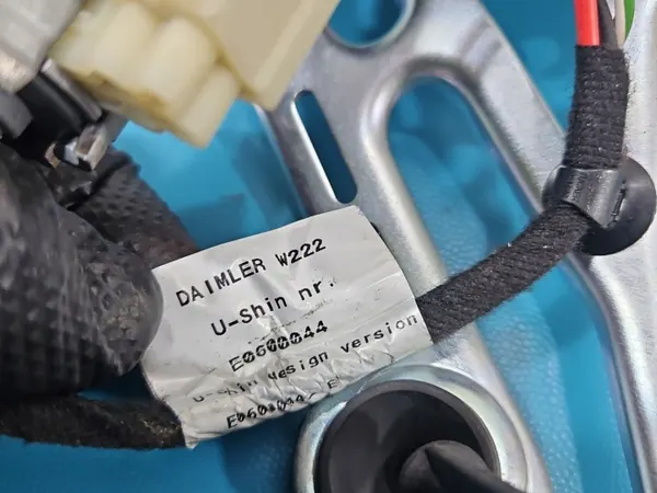 Achterklepscharnier Mercedes W222 OEM 0390204124 image 9