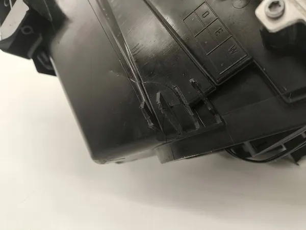 MERCEDES SPRINTER W906 XENON VOORLINKS A9068200961 image 10