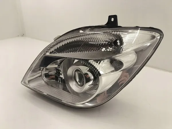 MERCEDES SPRINTER W906 XENON VOORLINKS A9068200961 image 2