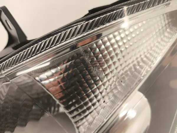 MERCEDES SPRINTER W906 XENON VOORLINKS A9068200961 image 4