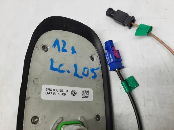 VW POLO 6R Dakantenne 4 pin 6R0035501D image 5