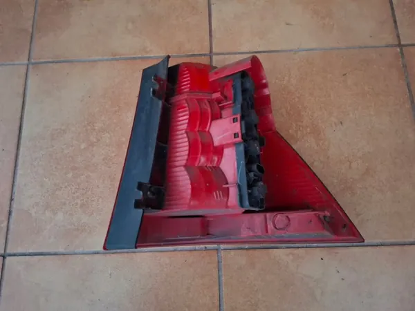 Lámpara Trasera Izquierda Mercedes ML163 A1638201964 image 2