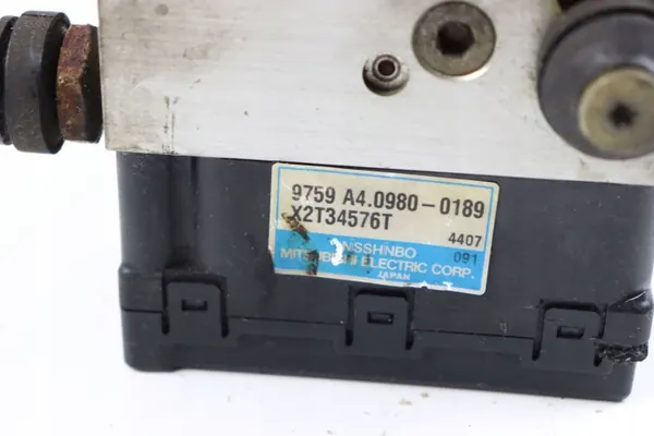 Pompe ABS Honda HR-V 2002 OEM X2T34576T image 7