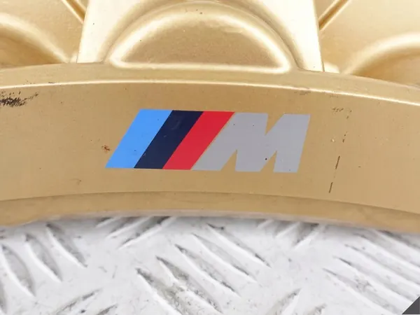 BMW M5 F90 Bremssattel links vorne OEM 34118089939 image 4