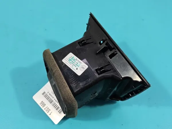 OEM 5E0819203C Bakre tunnelventilationsgallret image 3