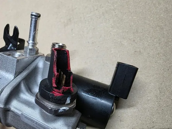 CNG-gasreducerare OEM 1S0906035C - Begagnat skick image 3