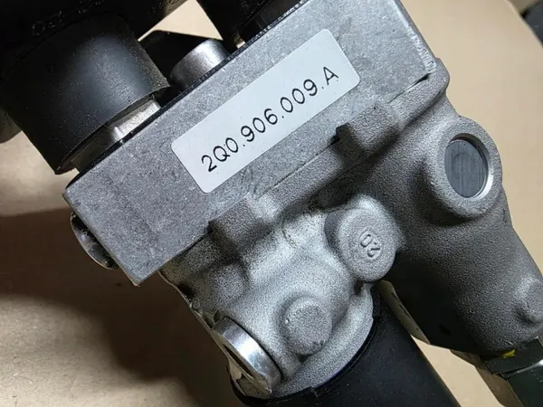 CNG-gasreducerare OEM 1S0906035C - Begagnat skick image 4