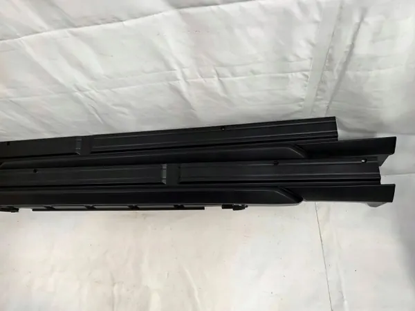 Set zij dorpelbeschermer OEM 7723058U0 voor Suzuki Vitara image 3