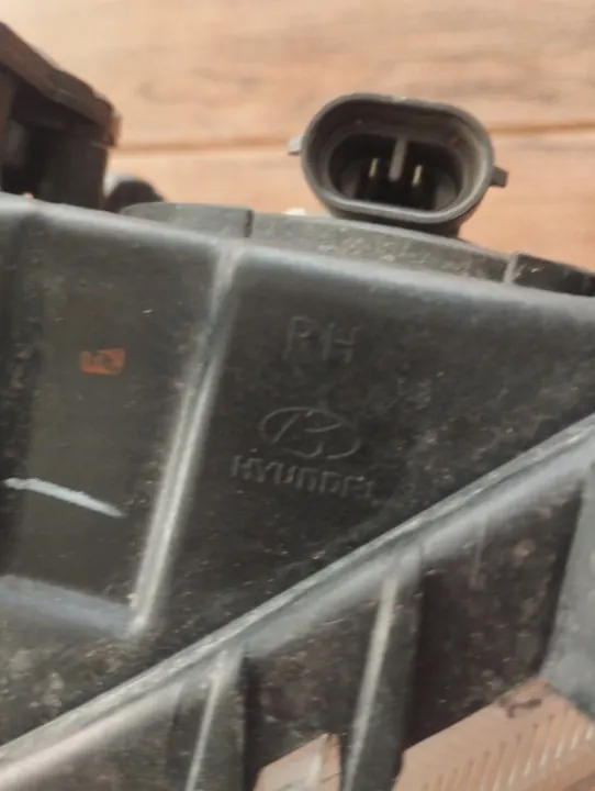 Phare Droit DRL Halogène Hyundai I20 II OEM 92207-C8700 image 3