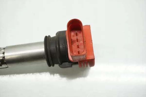 Bobina de ignição Audi A4 2.0 FSI 110kW (150 HP) OEM 06D905115K image 3