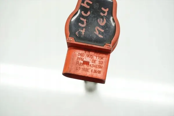 Bobina de ignição Audi A4 2.0 FSI 110kW (150 HP) OEM 06D905115K image 4