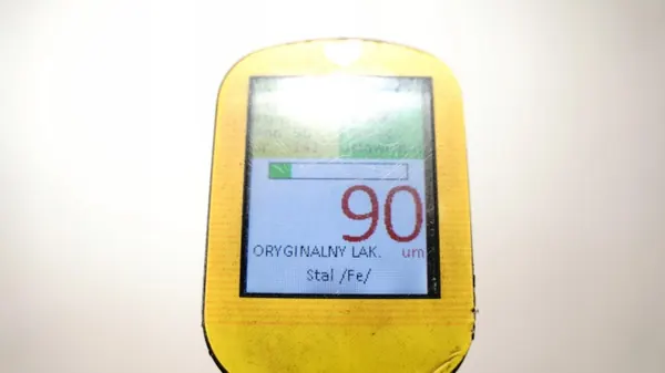 Mazda Moottorikansi OEM 375484172 - Käytetty Kunnossa image 10