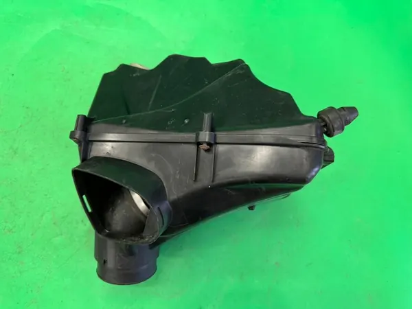 Vasen ilmanputsarin kotelo Audi S6 C6 5.2 FSI V10 OEM image 3