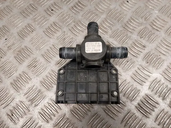 Motor da bomba de água Tesla OEM 600738400B - Usado image 4