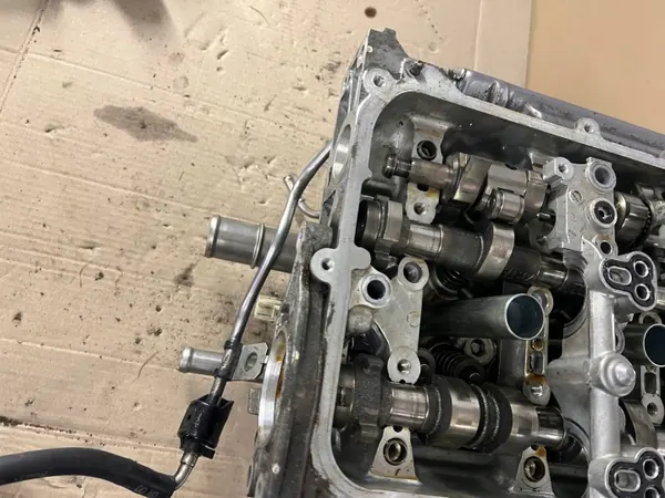 Cabeçote Toyota Auris II OEM głowica a1zr-e12u image 4