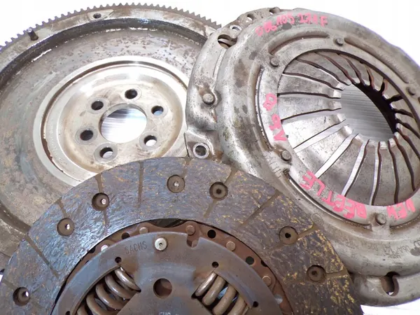 Disco de Embreagem Volkswagen New Beetle Golf IV A3 1.6 1.8 2.0 image 2