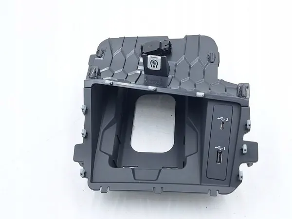 USB-Anschluss OEM 83A035736 für Audi Q3 1.5L 2018 image 2