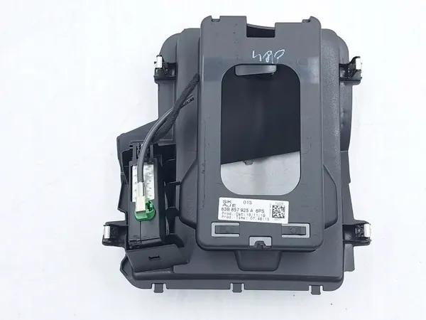 USB-Anschluss OEM 83A035736 für Audi Q3 1.5L 2018 image 3
