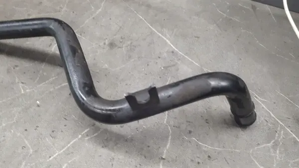 Vattenrör VW Passat B6 2.0TDI image 2