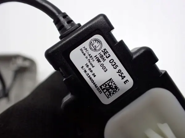 USB/AUX-portfodral OEM 5E3868437A för Skoda Octavia IV image 4