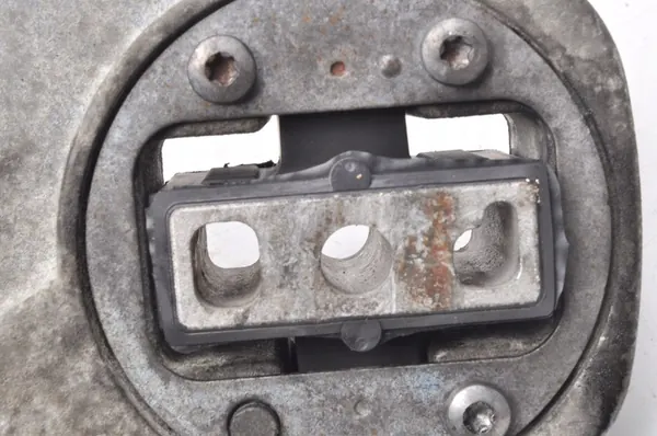 VOLVO XC90 I LIFT 4.4 V8 Motorsteun 30723146 image 2