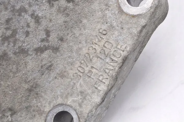 VOLVO XC90 I LIFT 4.4 V8 Motorsteun 30723146 image 3