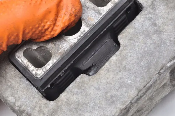 VOLVO XC90 I LIFT 4.4 V8 Motorsteun 30723146 image 4