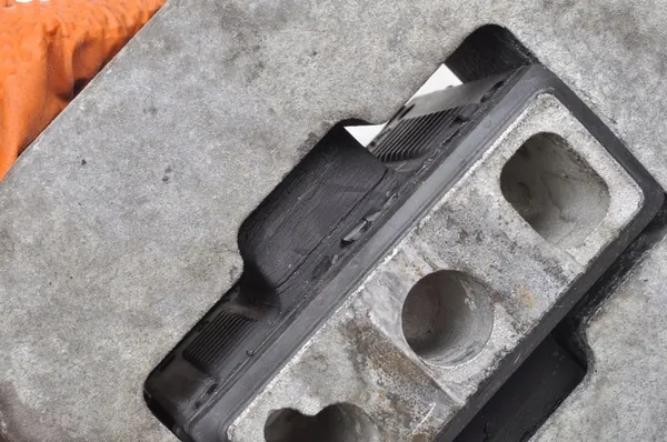 VOLVO XC90 I LIFT 4.4 V8 Motorsteun 30723146 image 6