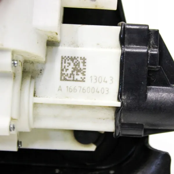 Mercedes-Benz GL X166 dörrmotor OEM A1667600403 image 9