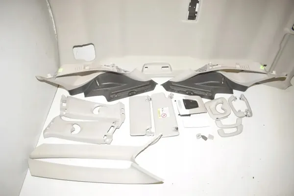 Conjunto coberturas teto BMW X1 OEM 9219498 - Usado image 4