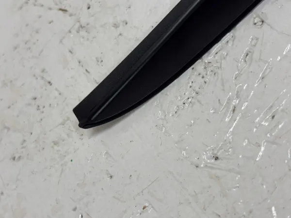 Lexus NX 14-21 front right window seal 75535-78010 image 2