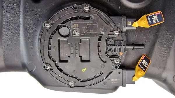 TANK ADBLUE FIAT III 2.3 JTD image 2