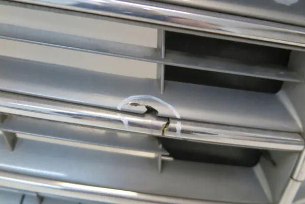 MERCEDES E W212 Front Grill A2128801383 image 4