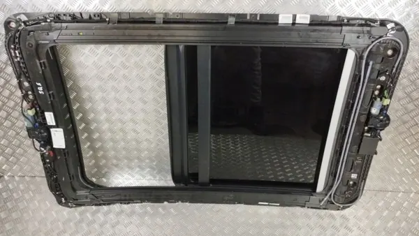 Audi Q5 Panoramakatto Las OEM 80A877041D image 5