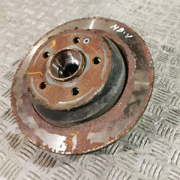 Mercedes-Benz takapyörän navan OEM UTO33689 image 3