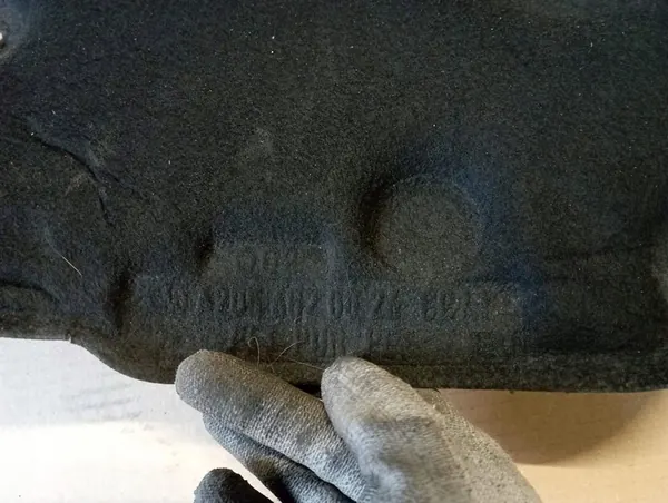 MERCEDES C-CLASS W205 2015 ISOLAMENTO COFANO A2056820026 image 4