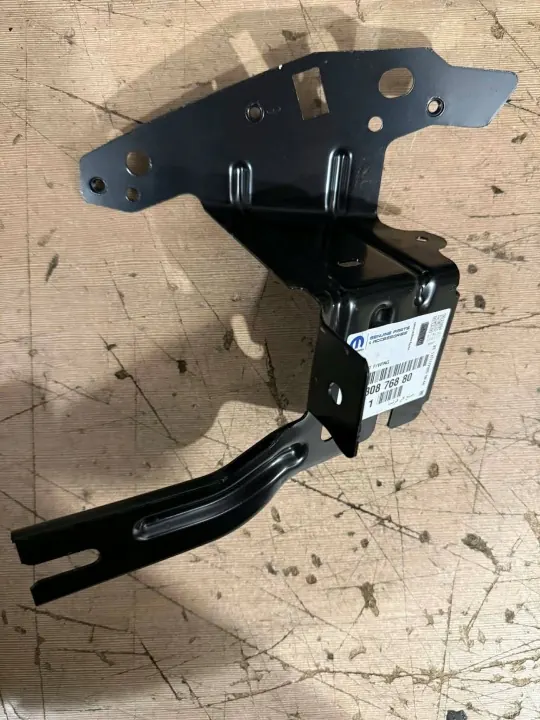 Support d'aile gauche Peugeot 2008 II OEM 9830876880 image 2